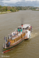 Cruising the Whanganui River