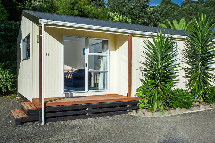 Self Contained Units have a toilet, shower and kitchen plus a trebble bunk for the kids!
