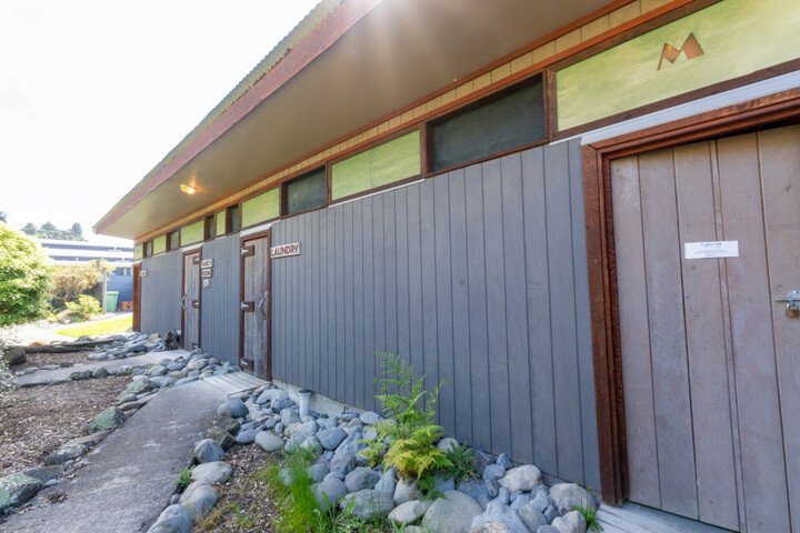 Ablution Block a short walk from all sites include toilets, hot showers and laundry facilities. 