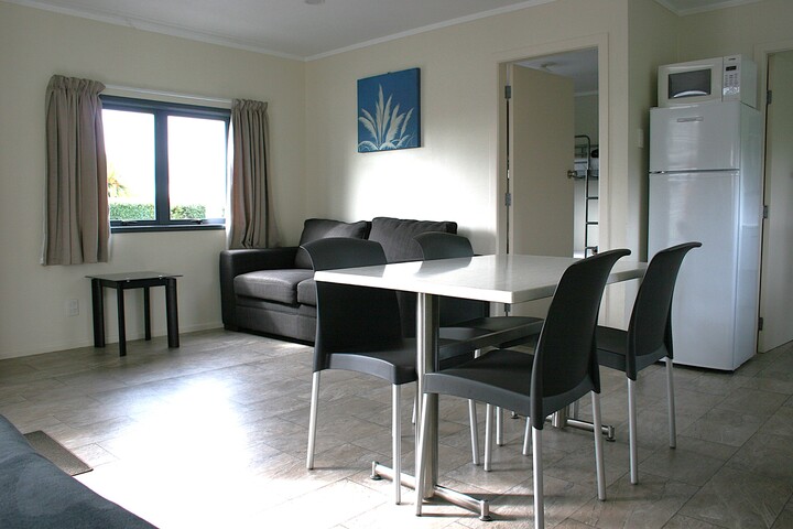 Unit 2 Lounge/dining